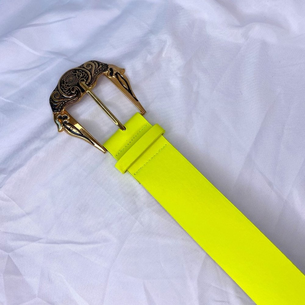 Neon green waist belt